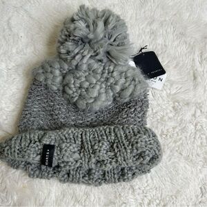 La Hearts Gray Knit Pom-Pom Hat